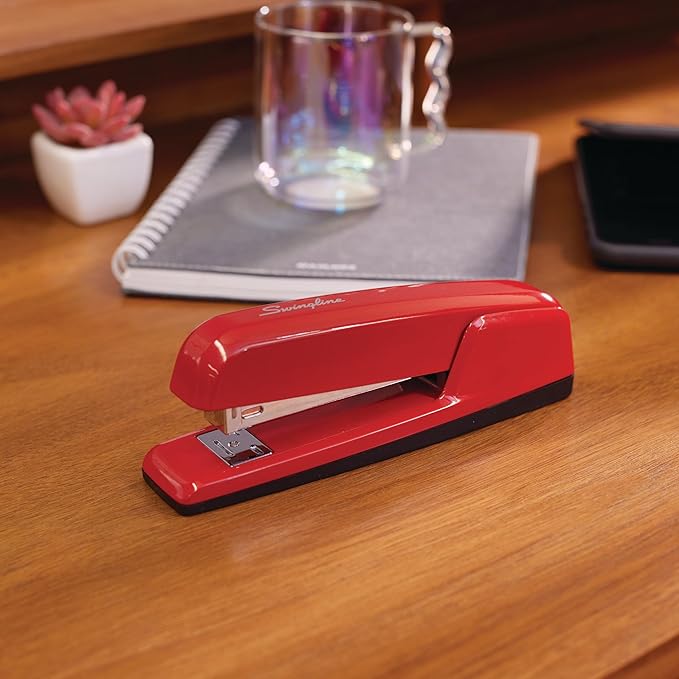 Swingline Stapler, 30 Sheet Capacity, 747 Business Stapler, Jam Free, Metal, Rio Red (74736)